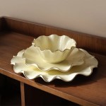 ⁦طقم سفره بورسلين مموج تايلاندي كريمي كنار ذهبي 64 قطعة⁩ - الصورة ⁦3⁩