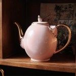 ⁦طقم شاي وجاتوه بورسلين مموج تايلاندي بينك كنار ذهبي 24 قطعة⁩ - الصورة ⁦13⁩